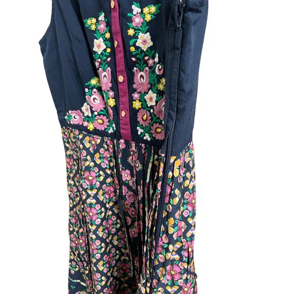 Modcloth Conversation Masterpiece A-line Dress Size Medium - Picture 6 of 11